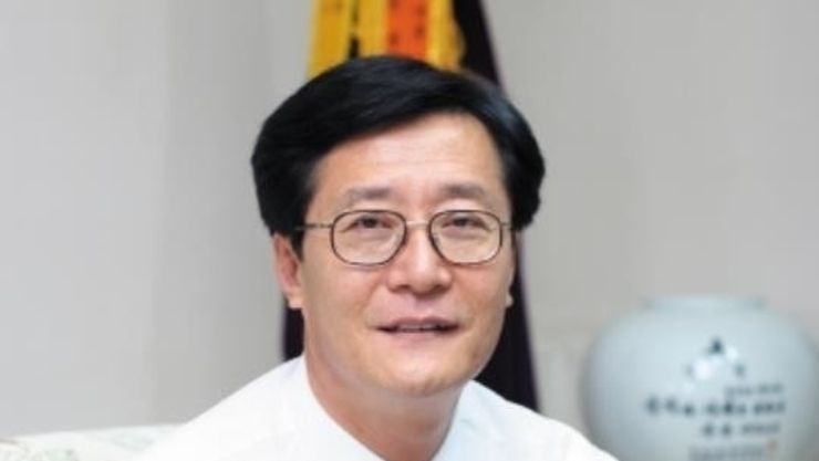 검찰, 박우량 신안군수 직권남용 항소심서 징역 3년 구형